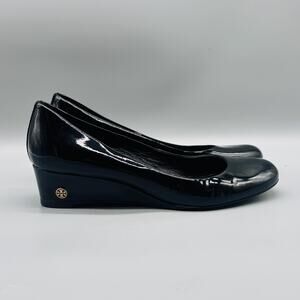 Tory Burch Shoes Womens 10 Black Patent Leather Annelise Pump Wedge Heels Logo